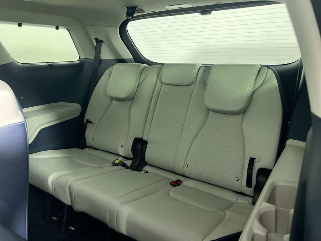 New 2026 Ceramic Silver Kia SX image 29
