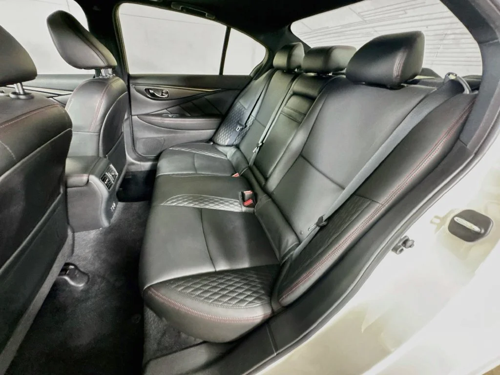 Certified Used 2023 White INFINITI Red Sport 400 image 33