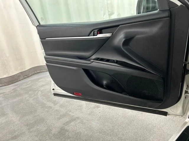 Used 2021 White Toyota LE image 19