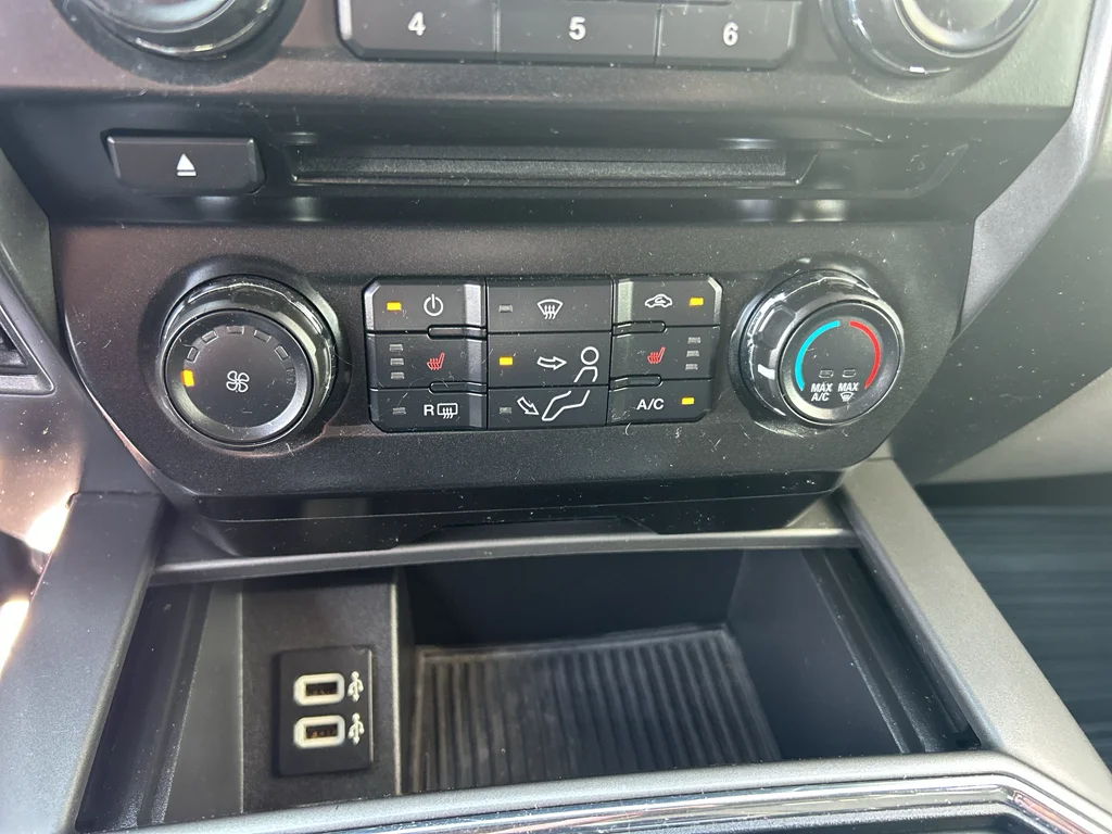 Used 2017 Magnetic Metallic Ford XLT image 17