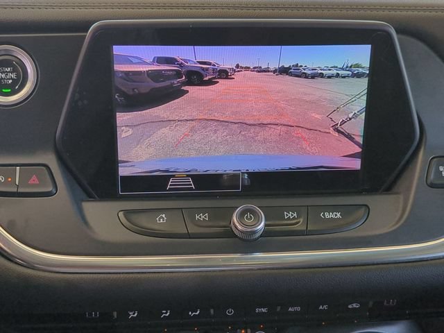 Used 2022 Summit White Chevrolet 2LT image 17