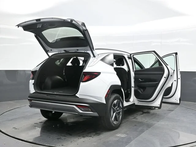 New 2026 White Hyundai SEL image 29
