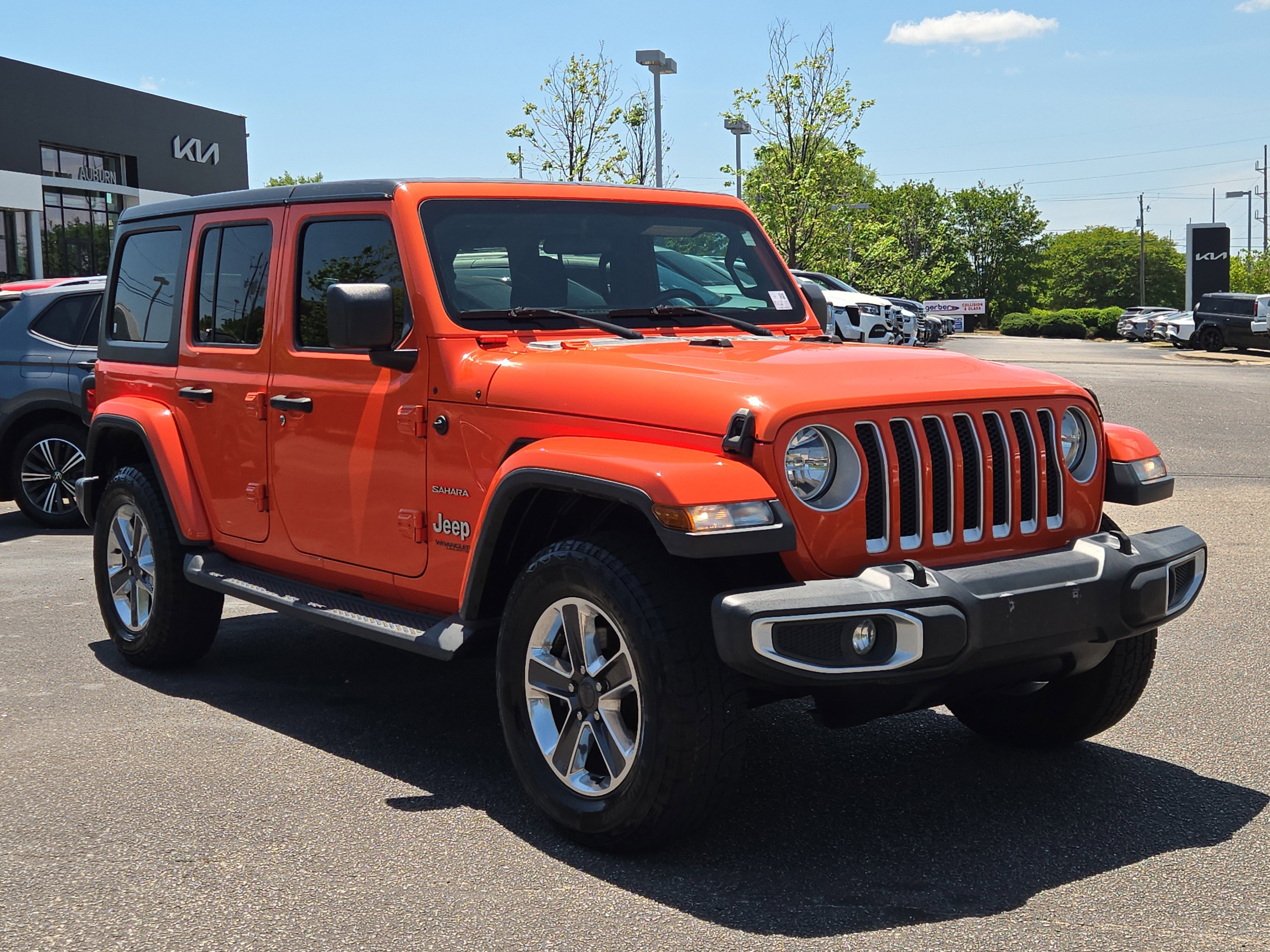 Used 2020 Punkn Metallic Clearcoat Jeep Sahara image 3