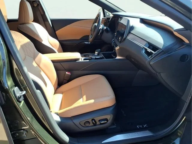 Used 2025 Green Lexus RX 350h image 23
