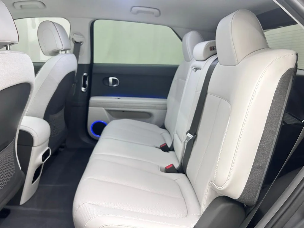 Used 2023 Gray Hyundai SEL image 14