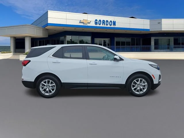Used 2024 Summit White Chevrolet LT image 6