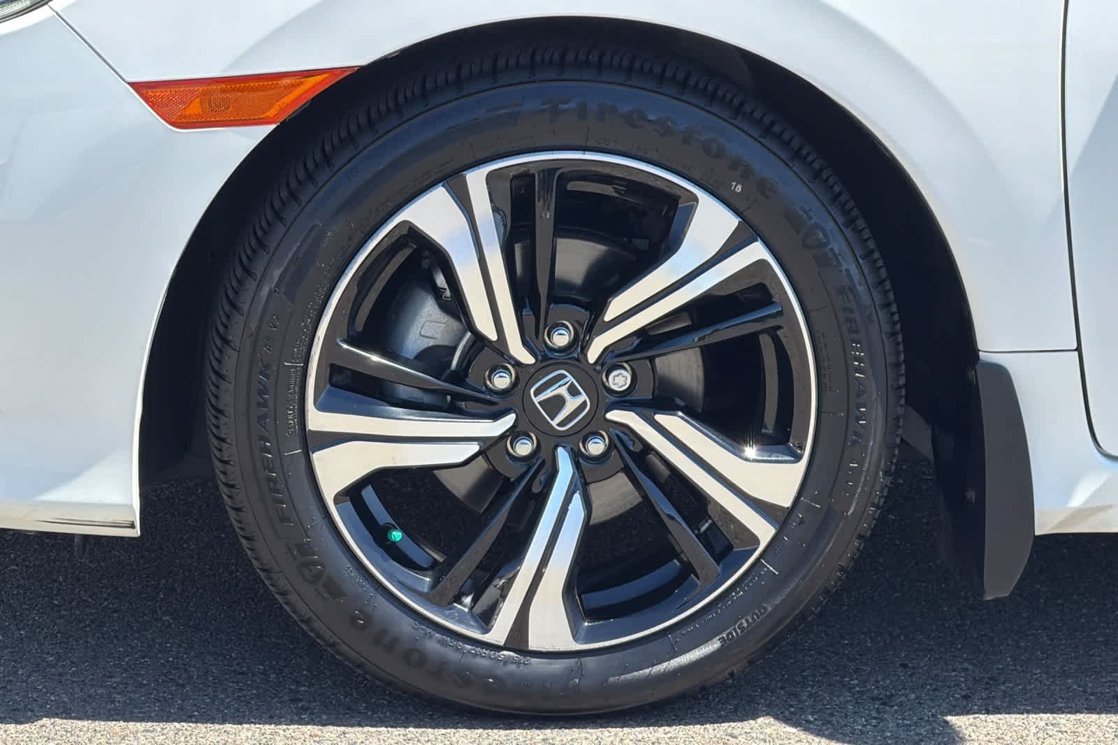 Used 2017  Honda Touring image 30