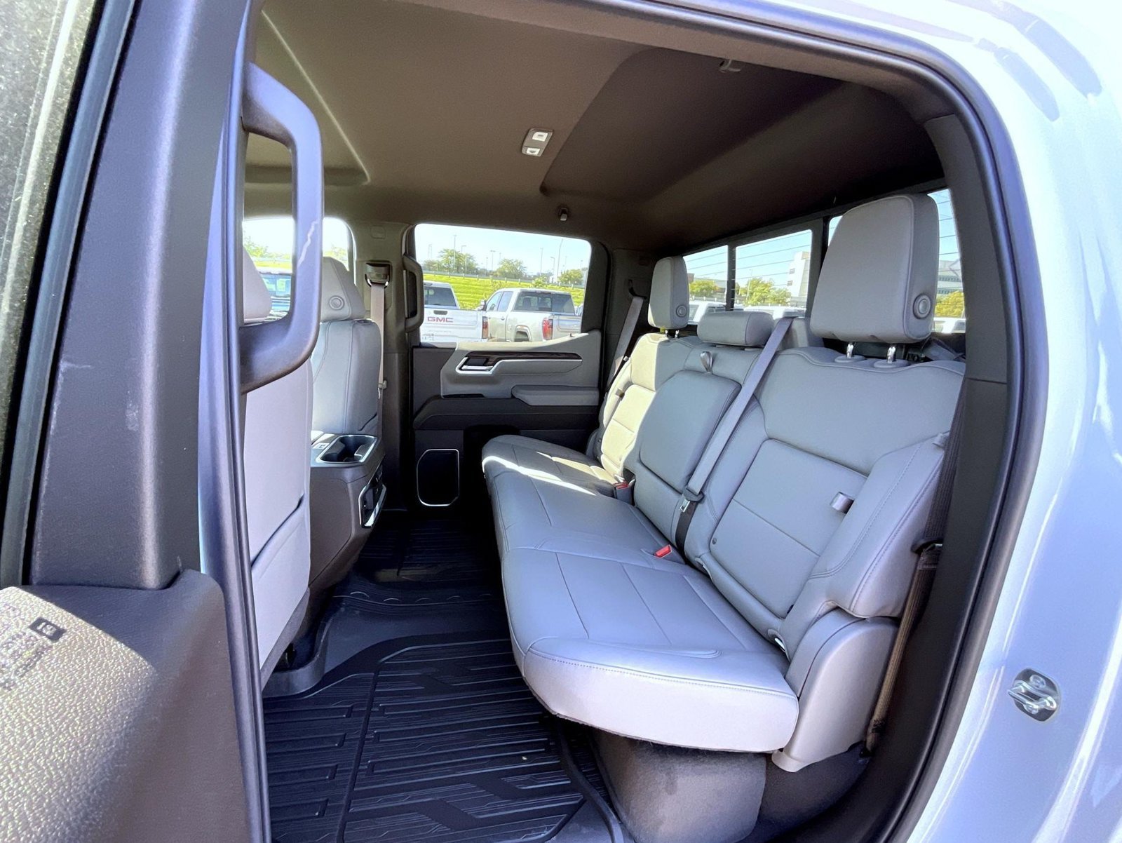 2026 GMC Sierra 1500 SLT - Photo 19