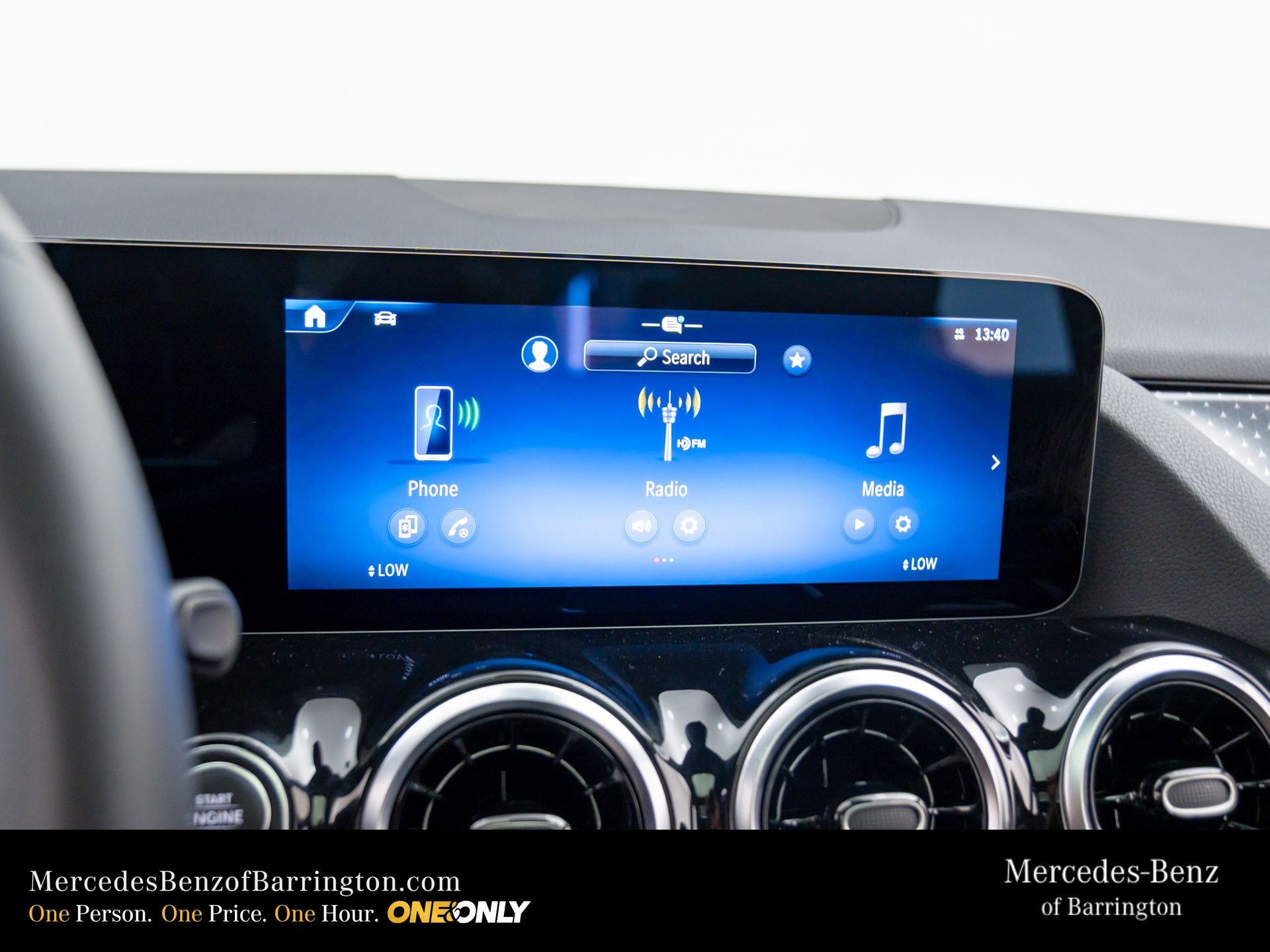 New 2026 Cirrus Silver Metallic Mercedes-Benz GLA 250 image 24