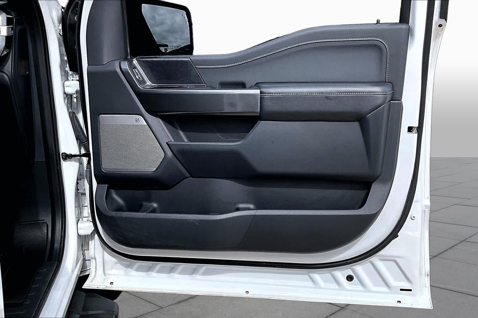 Used 2023 Oxford White Ford XLT image 20