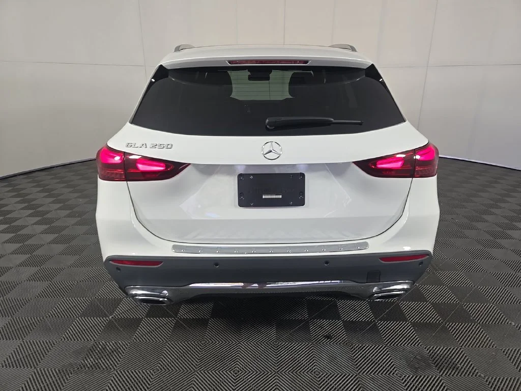 Used 2025 White Mercedes-Benz GLA 250 image 5