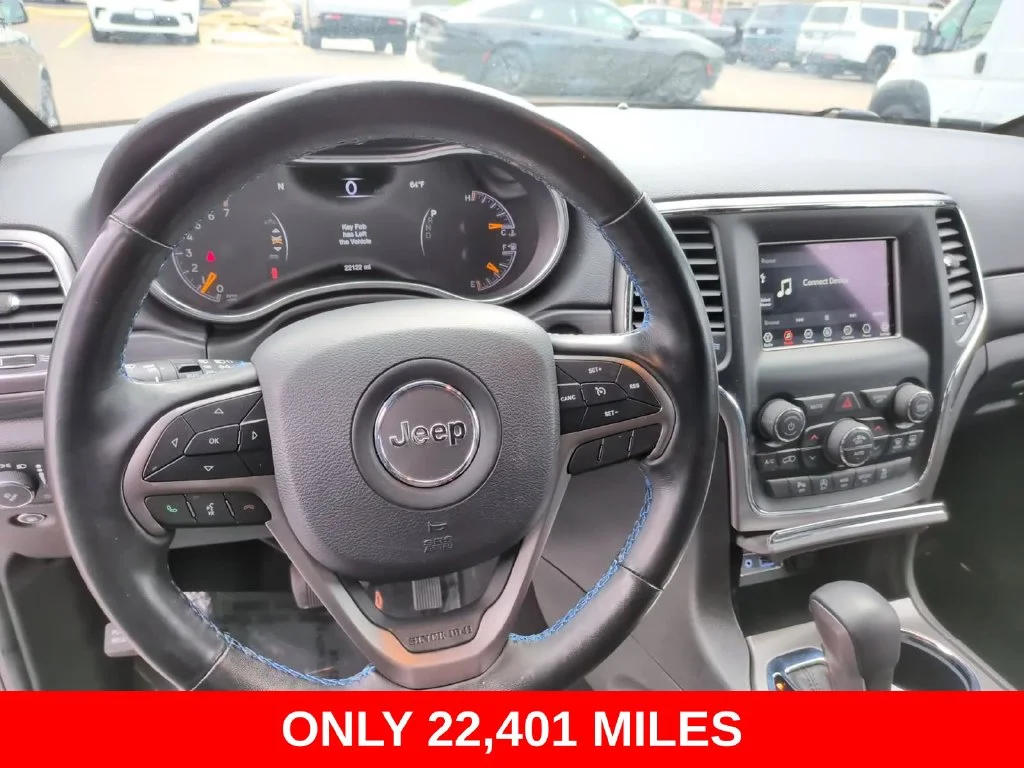 Used 2020 Black Jeep Laredo image 25
