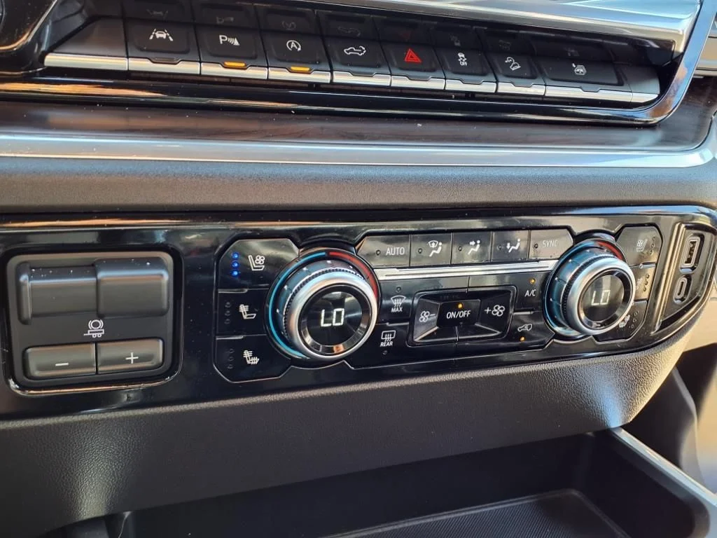 2023 GMC Sierra 1500 SLT - Photo 9