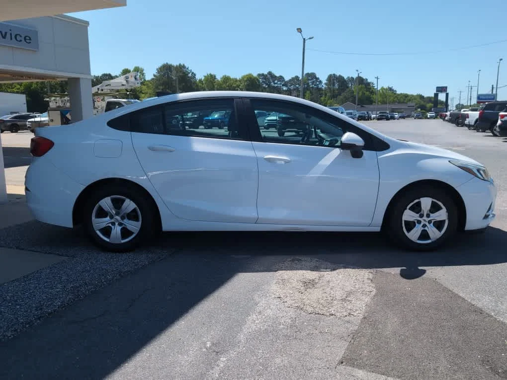 Used 2017 Summit White Chevrolet LS image 14