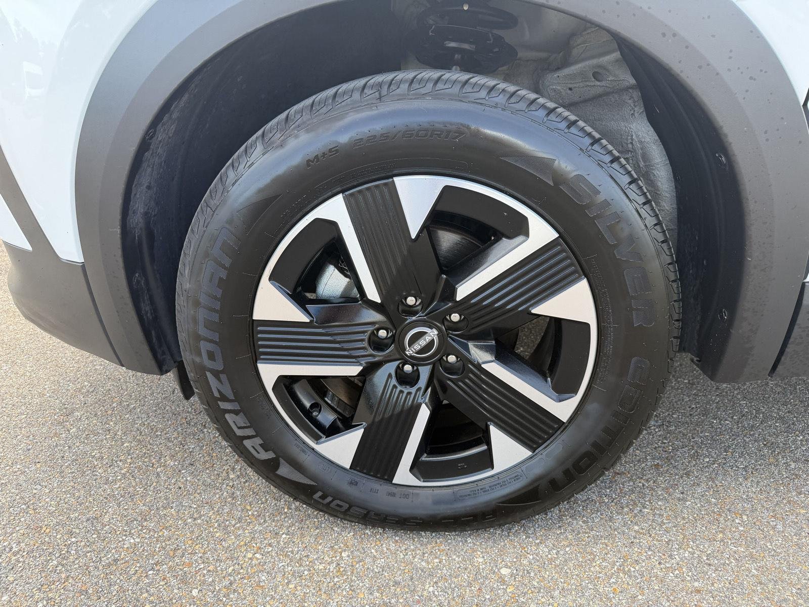Used 2025 Fresh Powder Nissan SV image 23