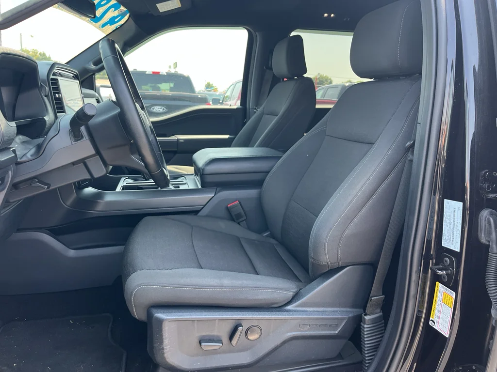 Used 2024 Agate Black Metallic Ford XLT image 11
