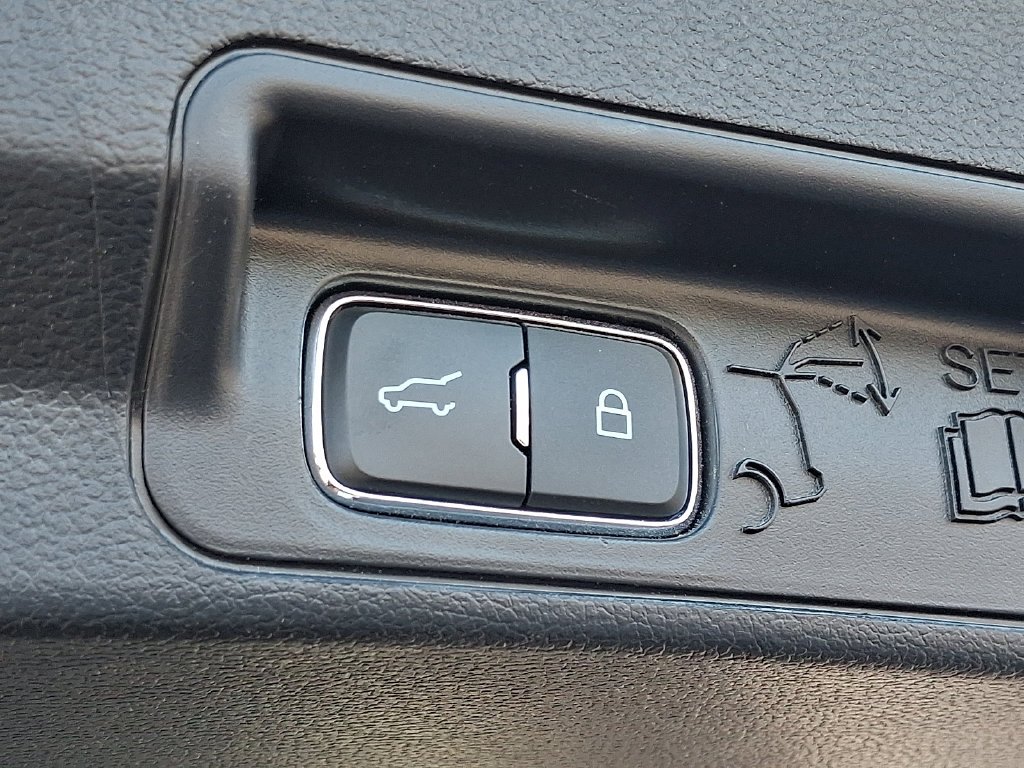 Used 2025 Gray Ford Active image 31
