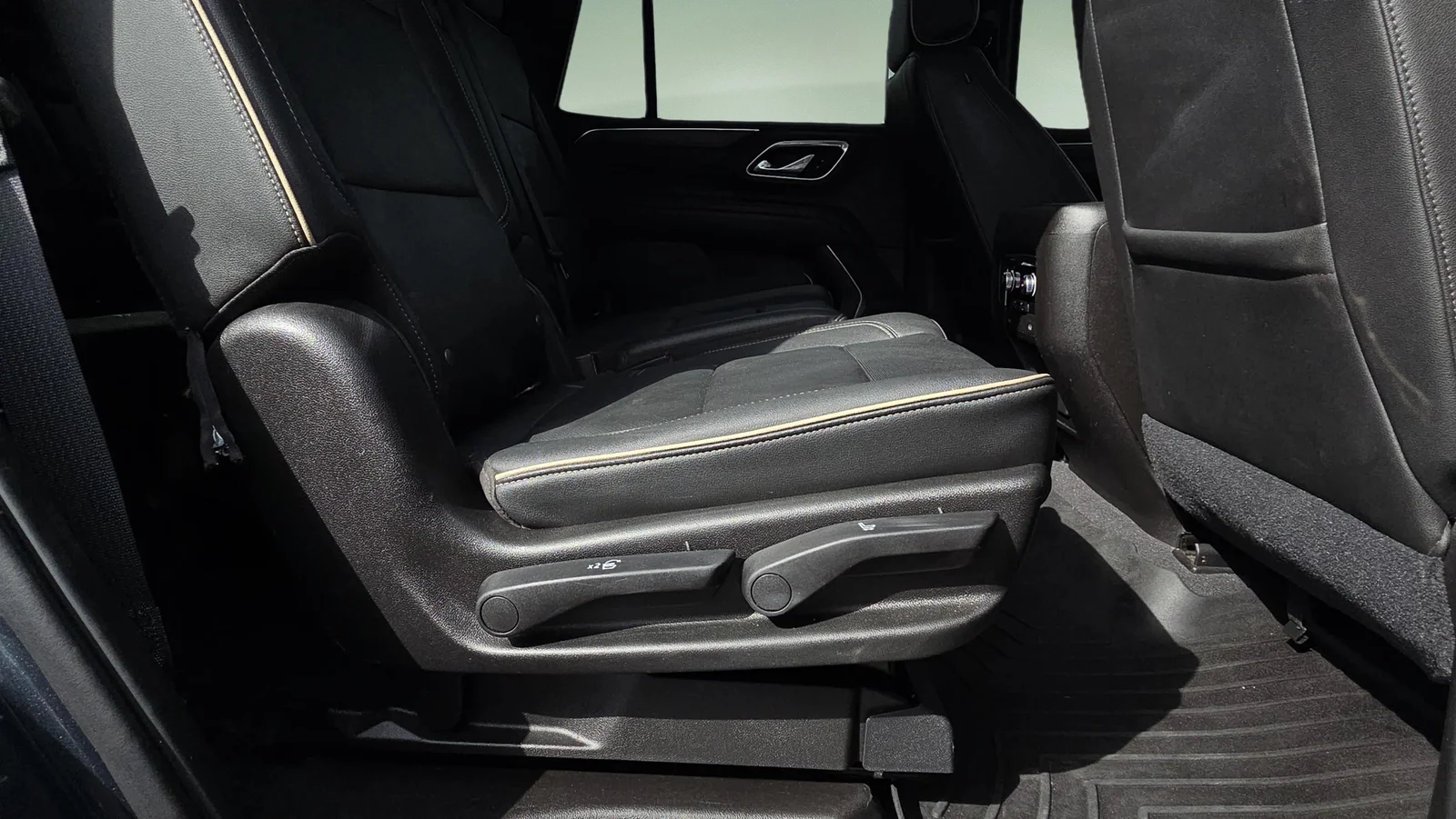 Used 2021 Blue GMC SLT image 21