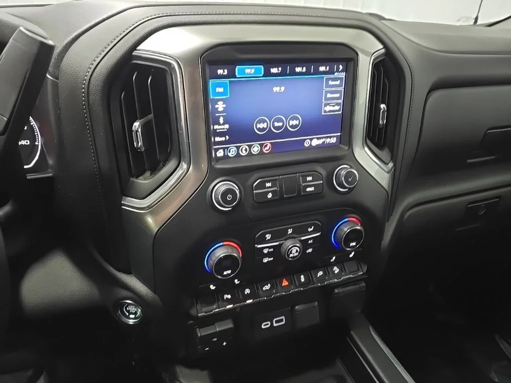 Used 2020 Silver Chevrolet RST image 24