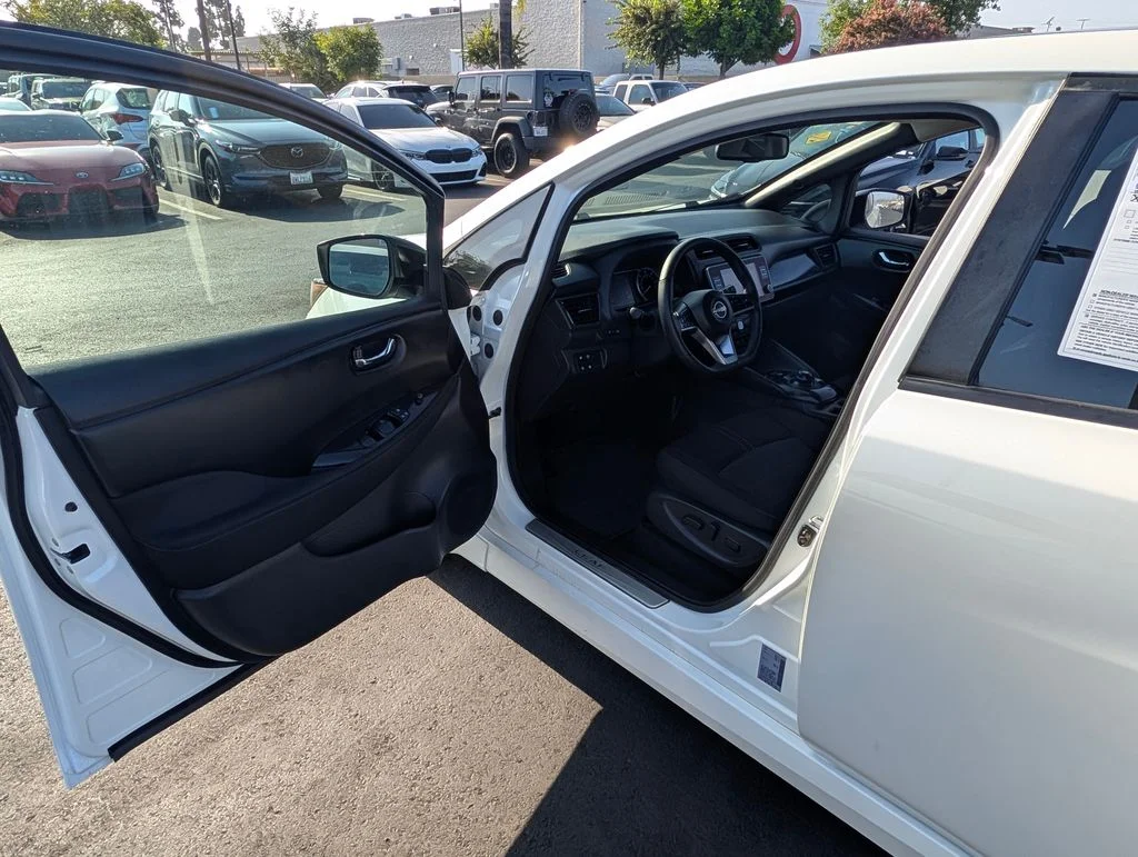 Used 2024 Black Nissan SV Plus image 31