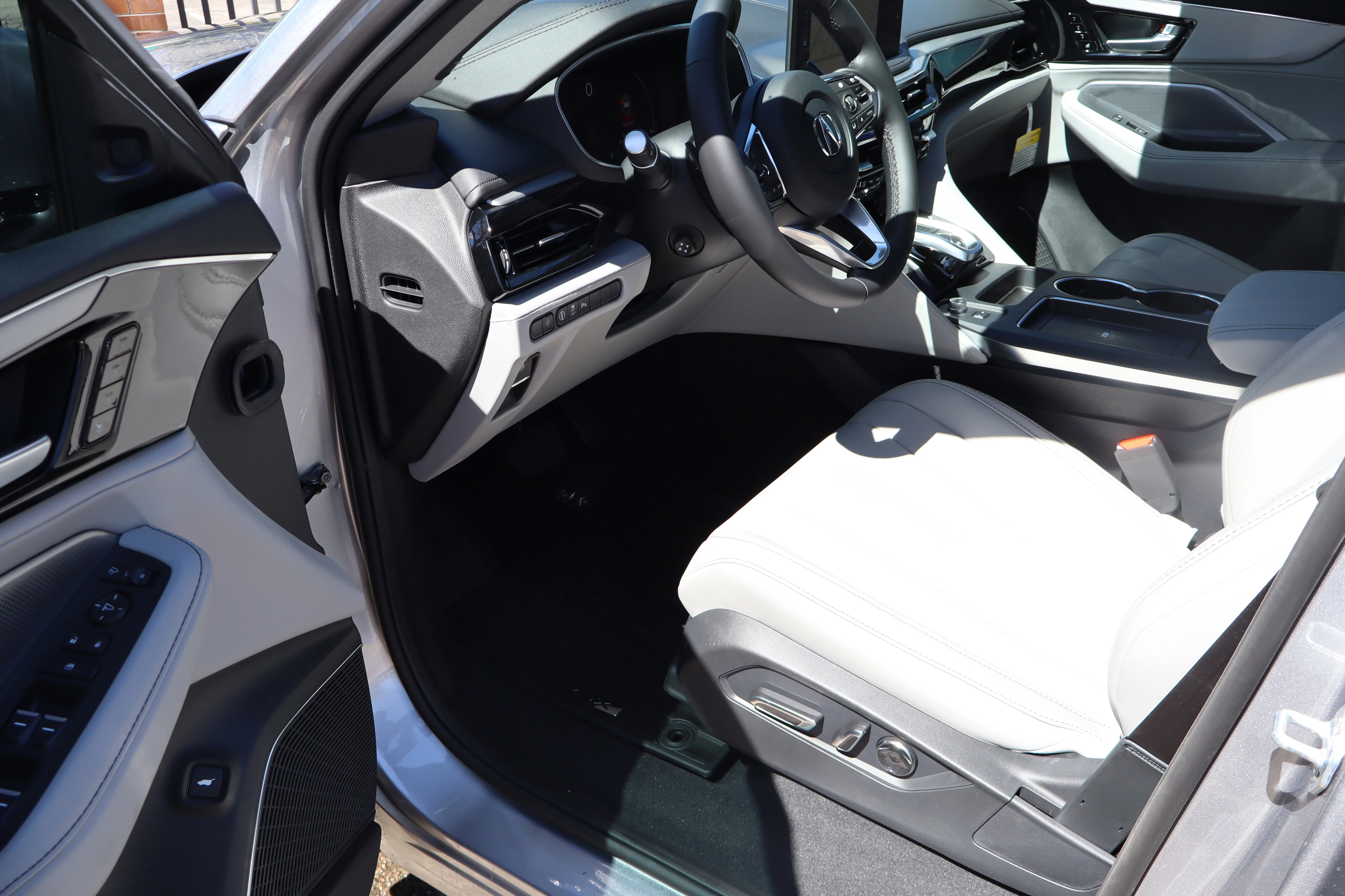 New 2026 Silver Acura w/Technology Package image 21