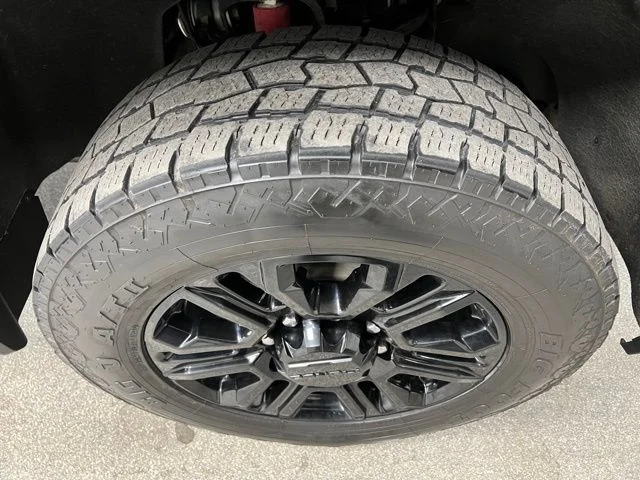 Used 2021 Black GMC Denali image 17