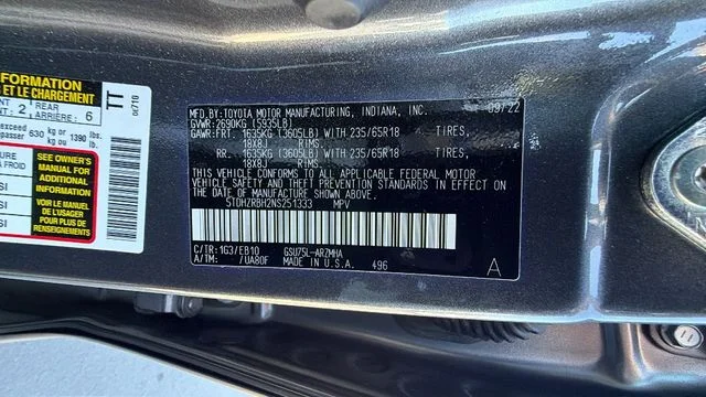 Used 2022 Magnetic Gray Metallic Toyota XLE image 33