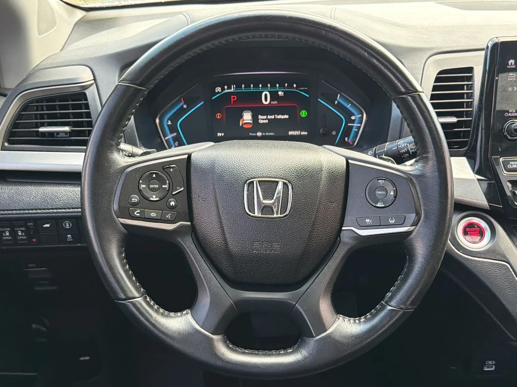 Used 2021 White Honda EX-L image 22