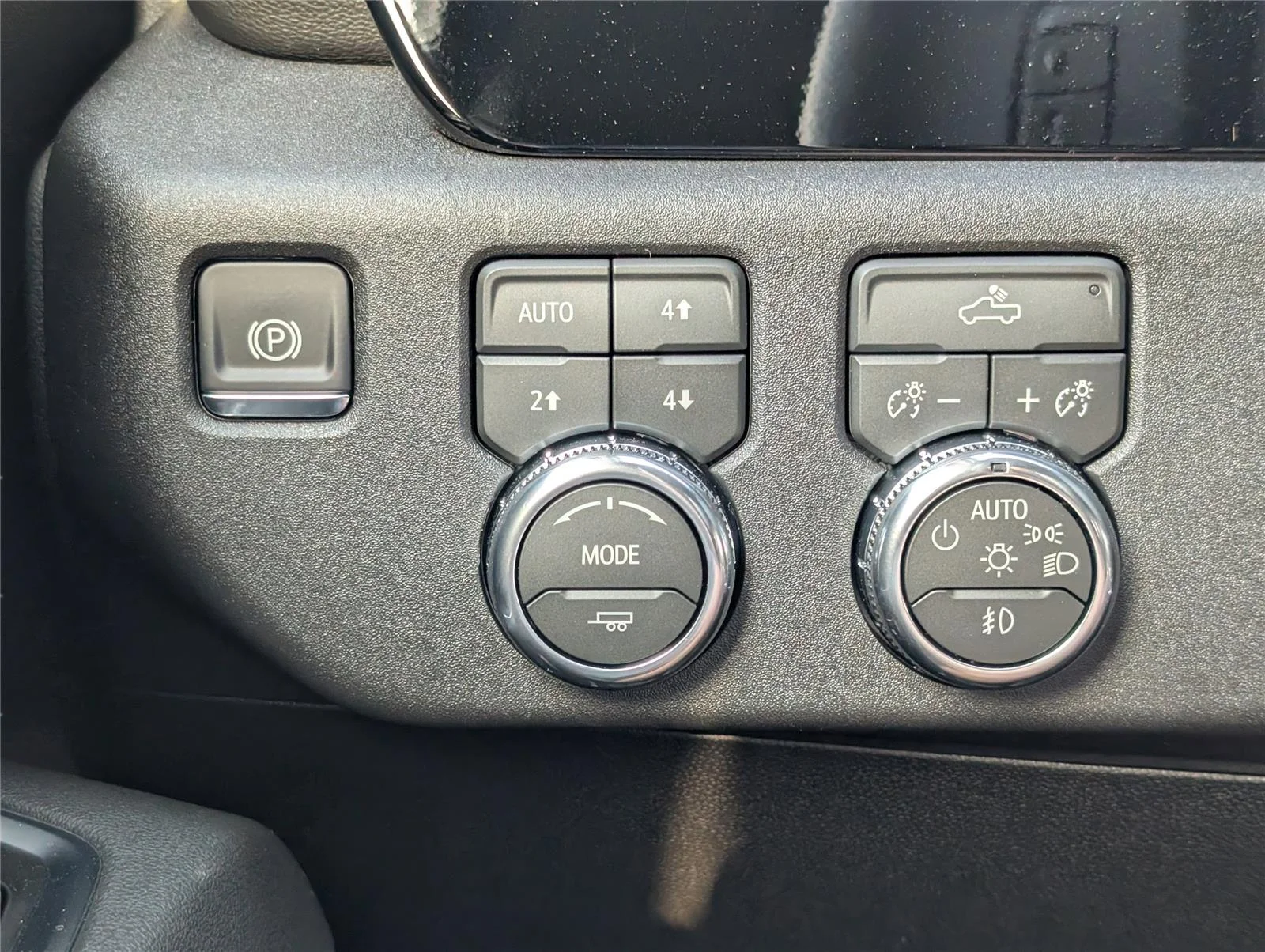 New 2026 Sterling Metallic GMC Elevation image 20