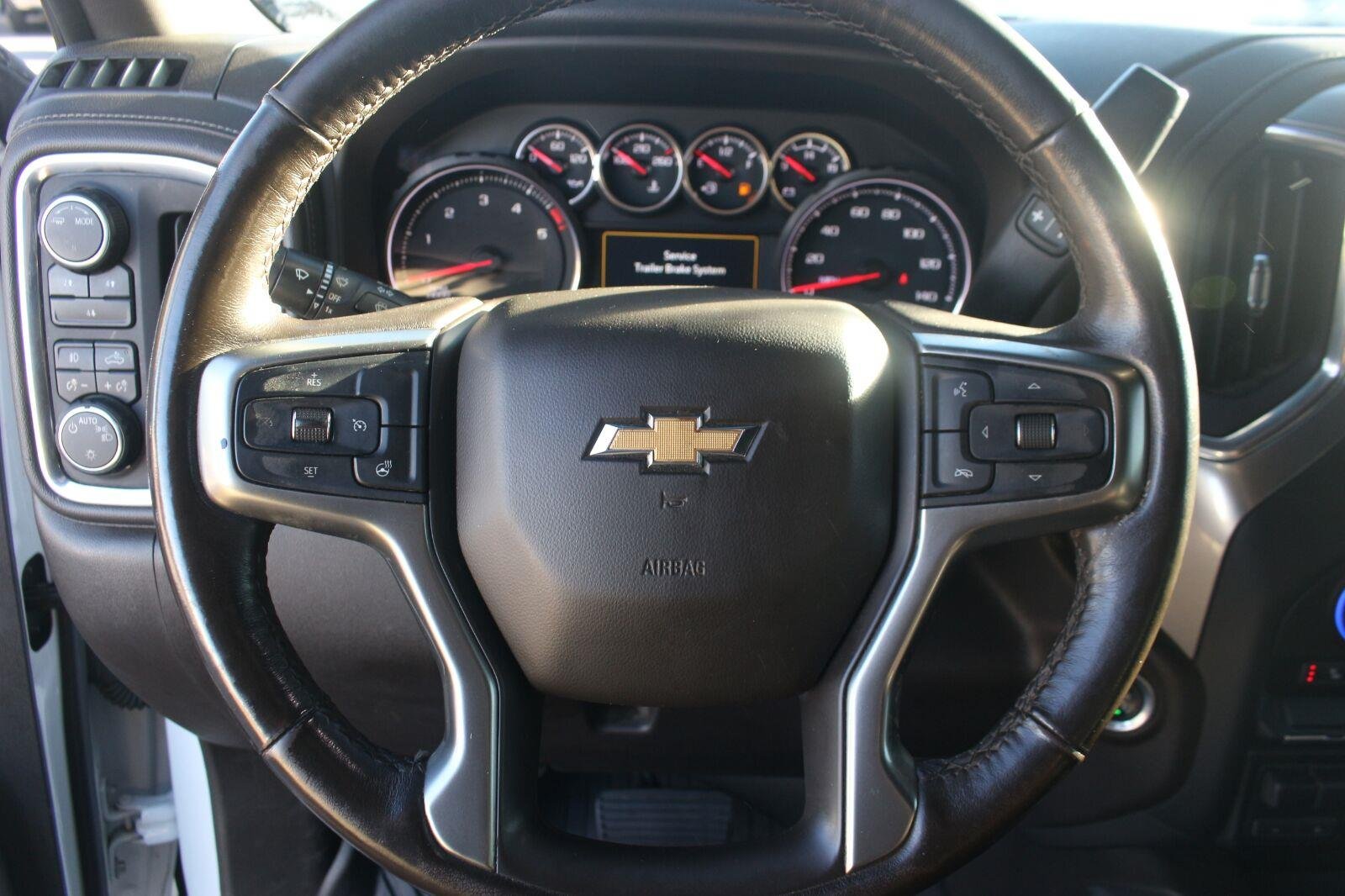 Used 2022 SUMMIT WHITE Chevrolet LT image 20