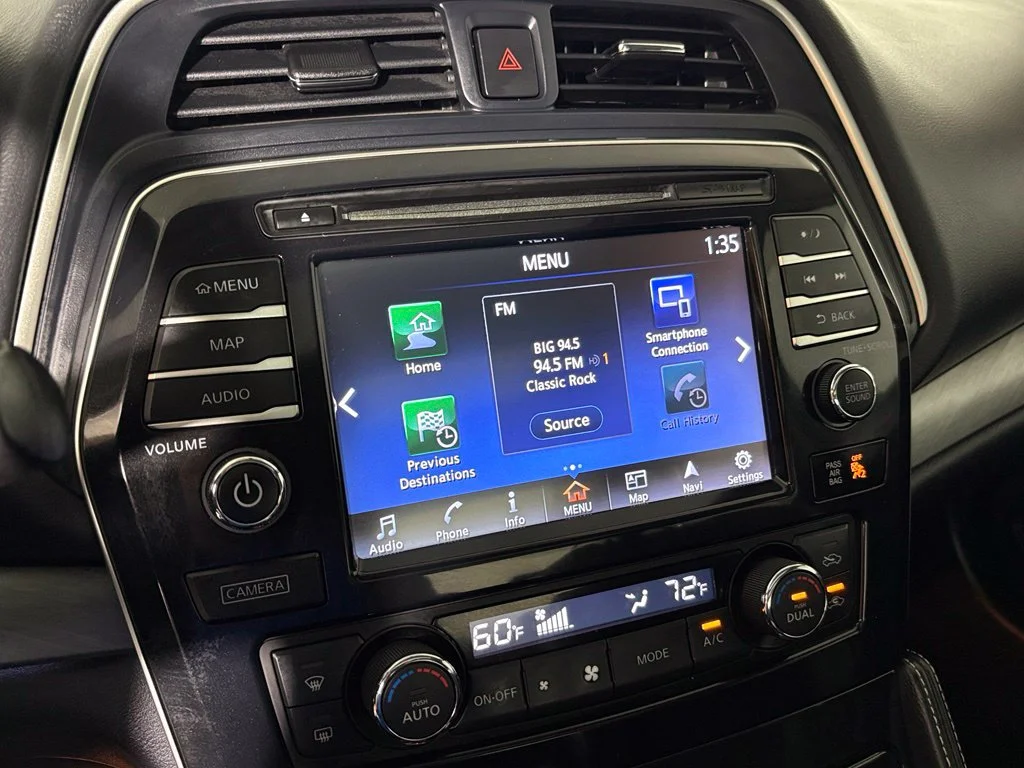 Used 2018 Silver Nissan 3.5 SL image 22