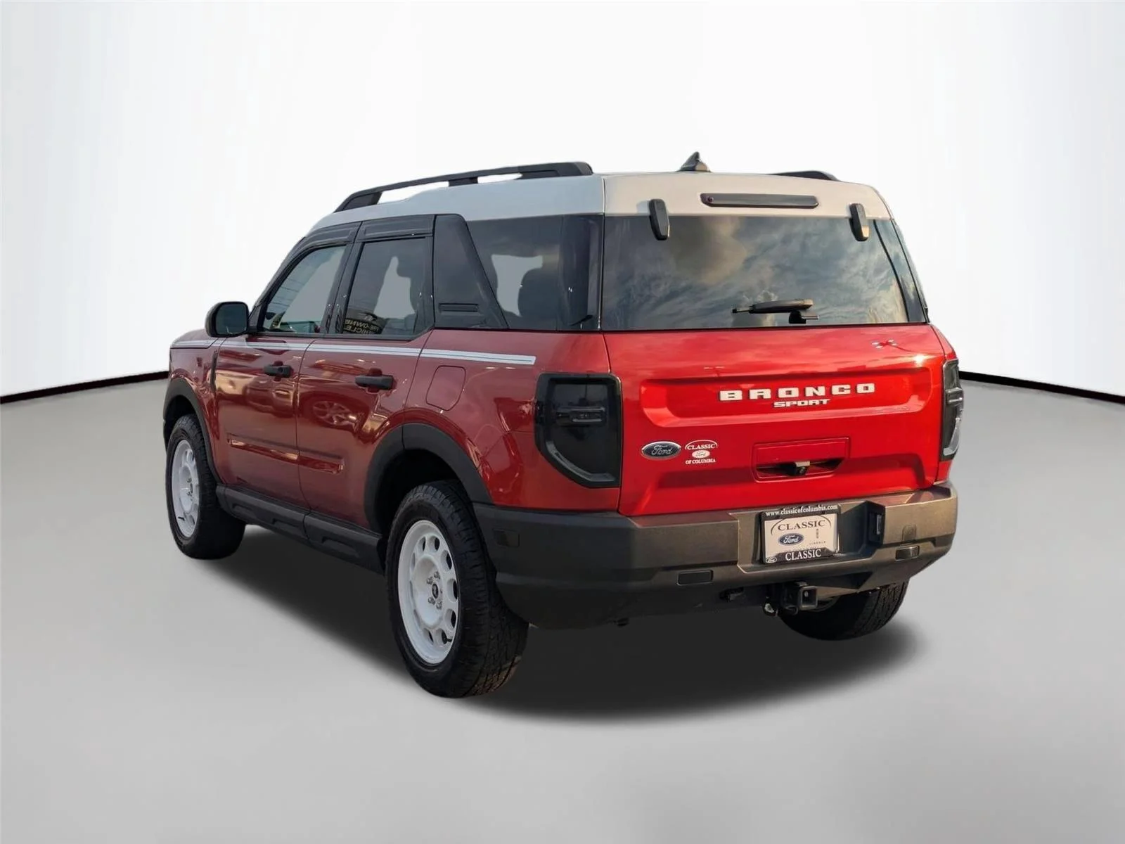 Used 2024 Hot Pepper Red Metallic Tinted Clearcoat Ford Heritage image 7