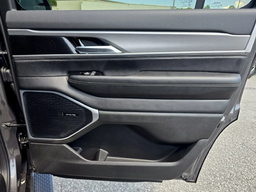 New 2026 Gray Jeep Upland image 38