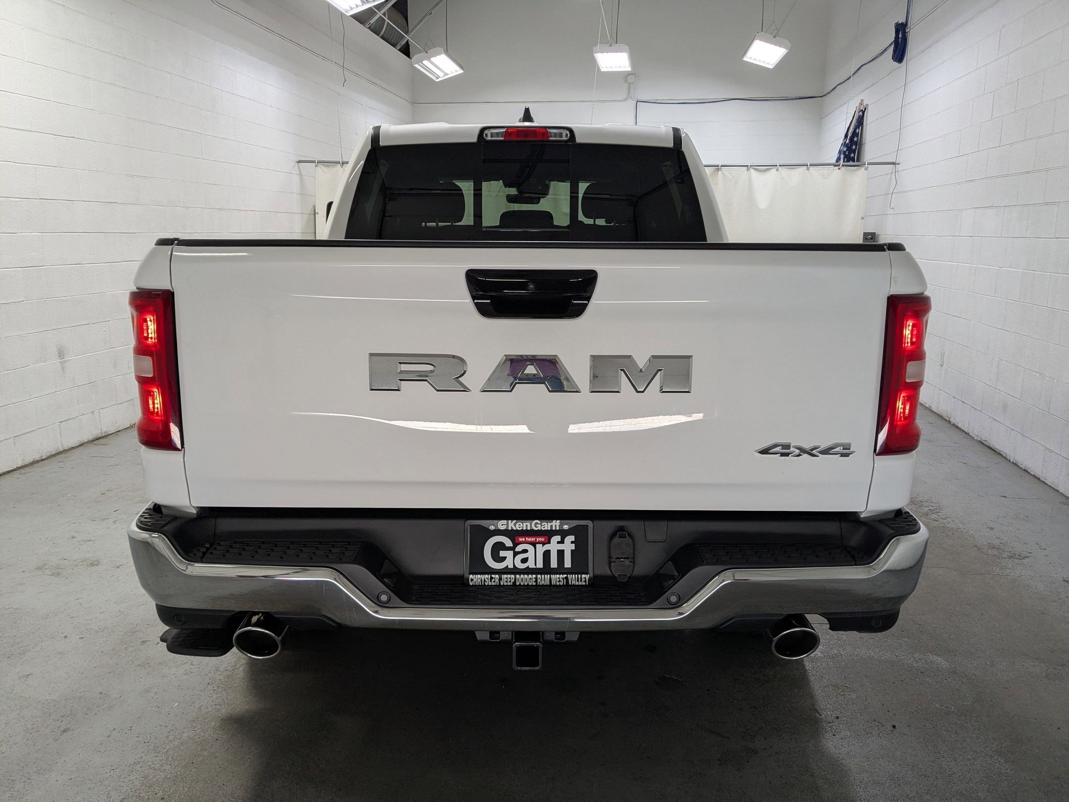 New 2026 Bright White Clear-Coat Exterior Paint RAM Tradesman image 5