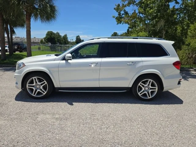 Used 2015 Diamond White Metallic Mercedes-Benz GL 550 image 2