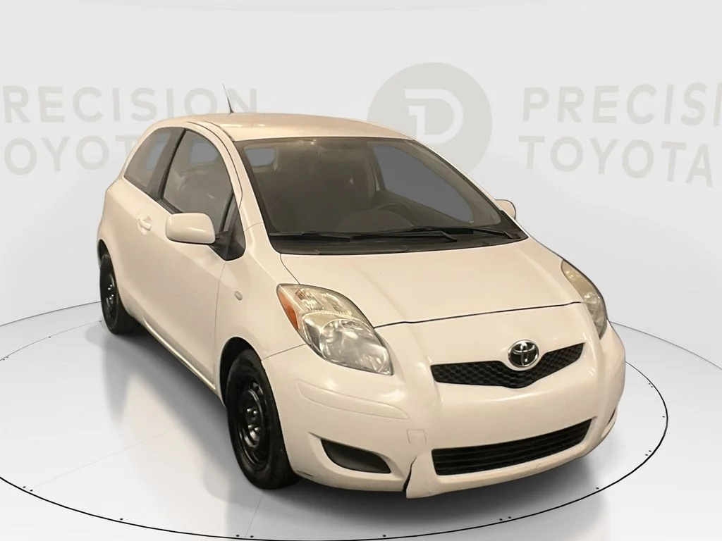 Used 2009 Polar White Toyota Base image 1