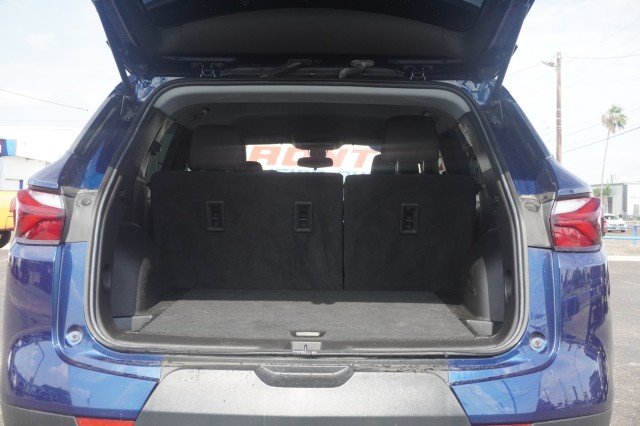 Used 2022 BLUE Chevrolet LT image 9