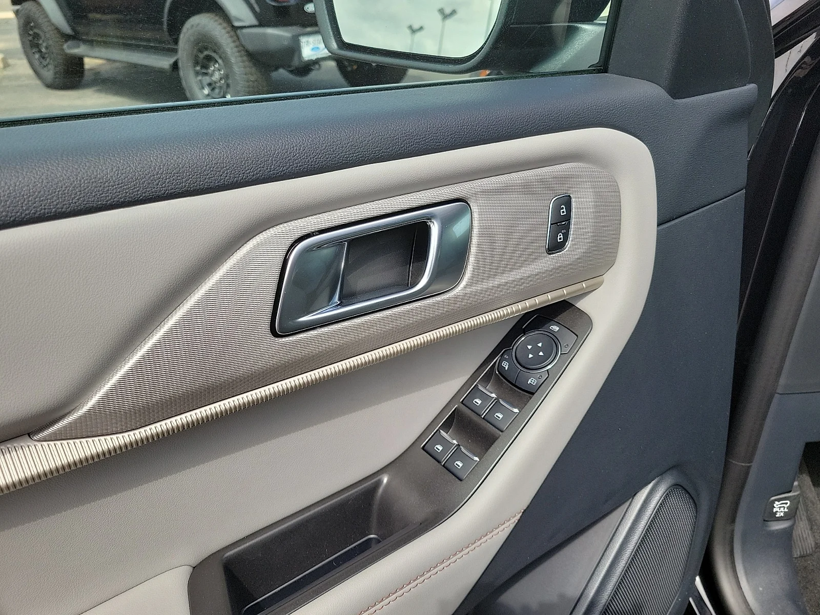 New 2026 Agate Black Metallic Ford Active image 11