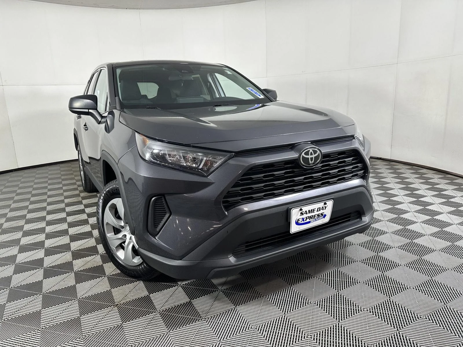 Used 2022 Magnetic Gray Metallic Toyota LE image 19