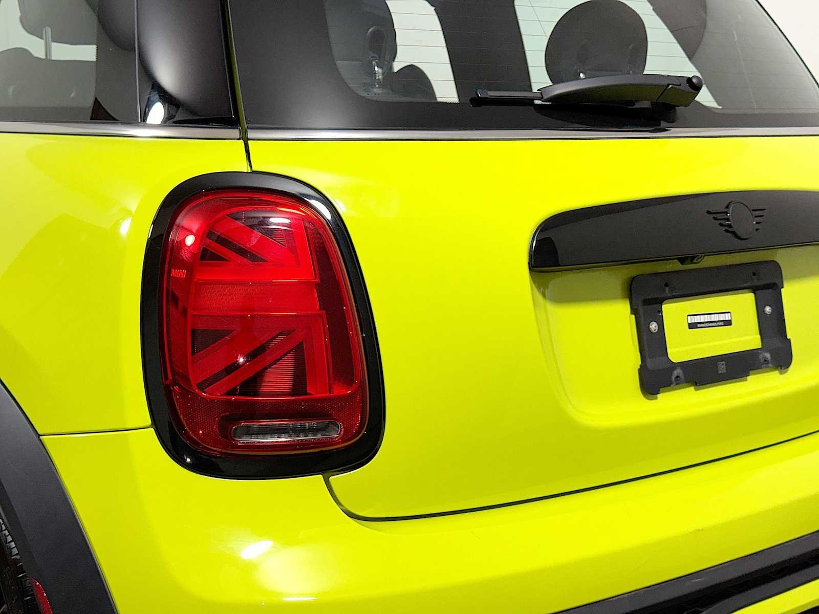 Used 2024 Zesty Yellow MINI Cooper S image 27