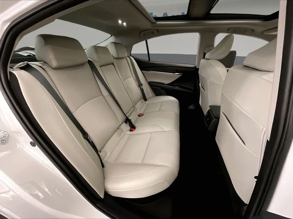Certified Used 2025 Beige Toyota XLE image 31