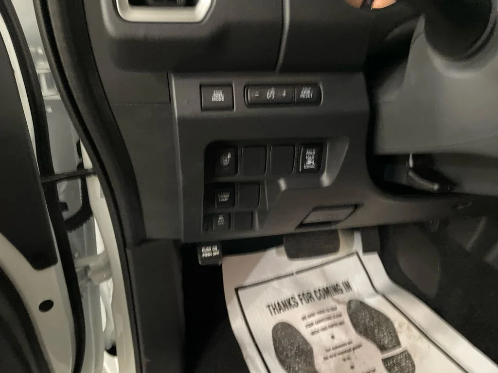 New 2026 Glacier White Nissan Crew Cab SV Long Bed image 12