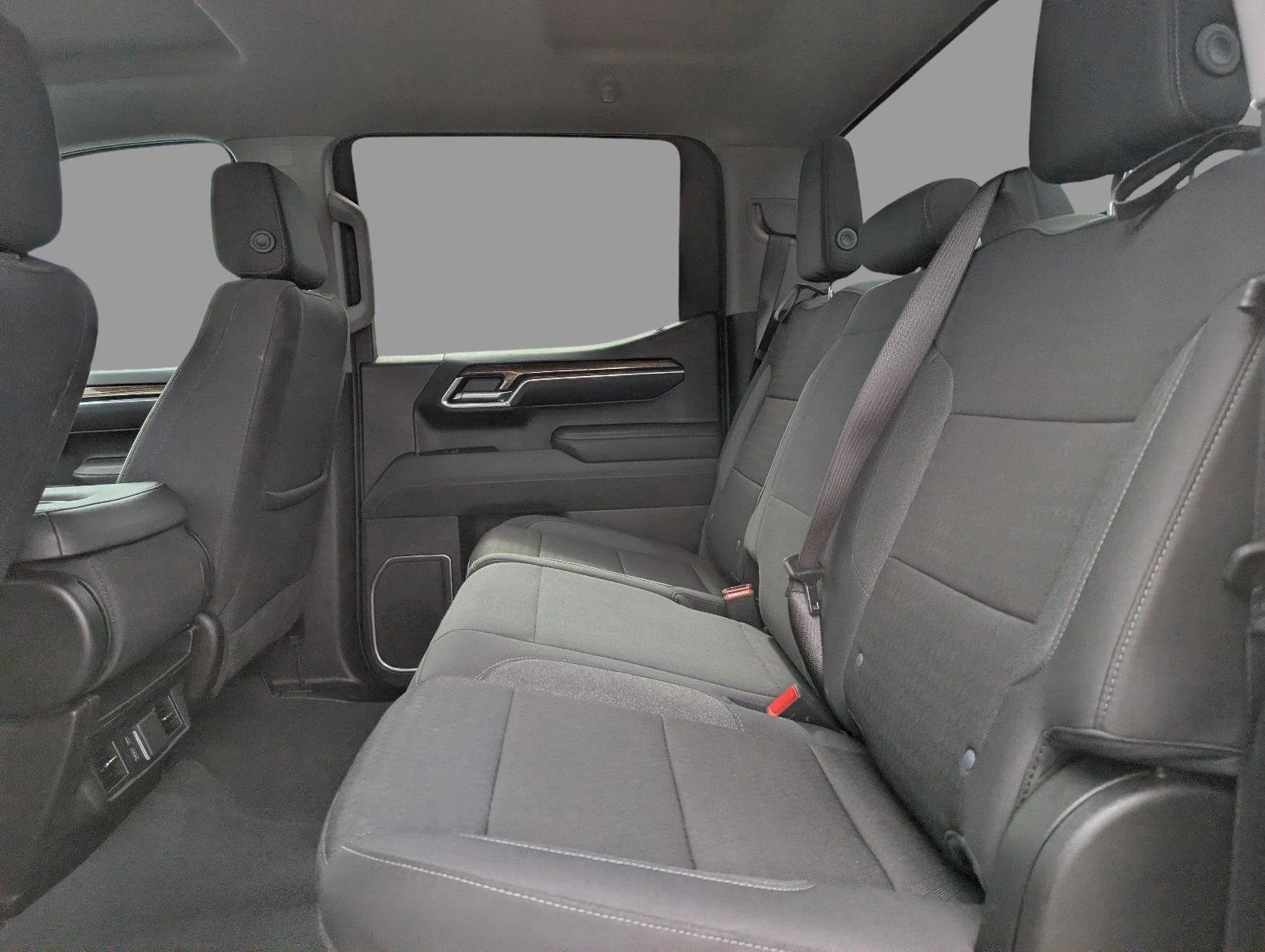 Used 2025 Summit White Chevrolet LT Trail Boss image 34