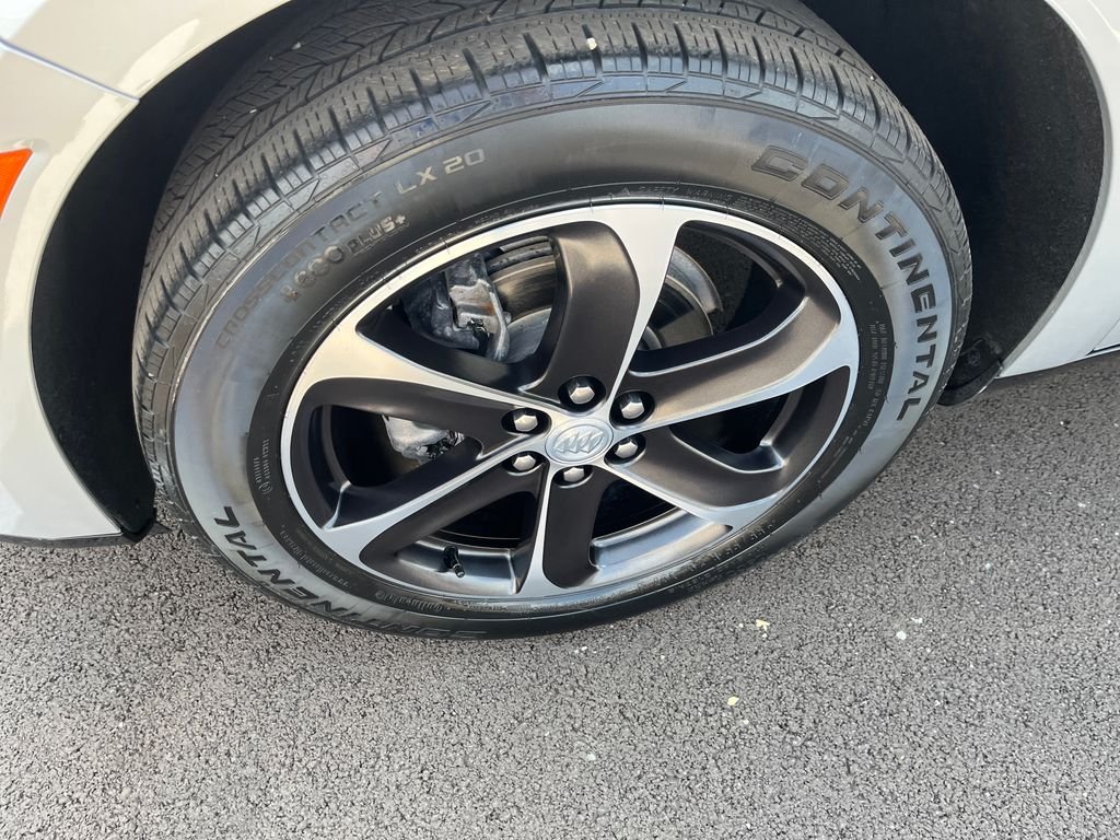 Certified Used 2022 Silver Buick Essence image 9