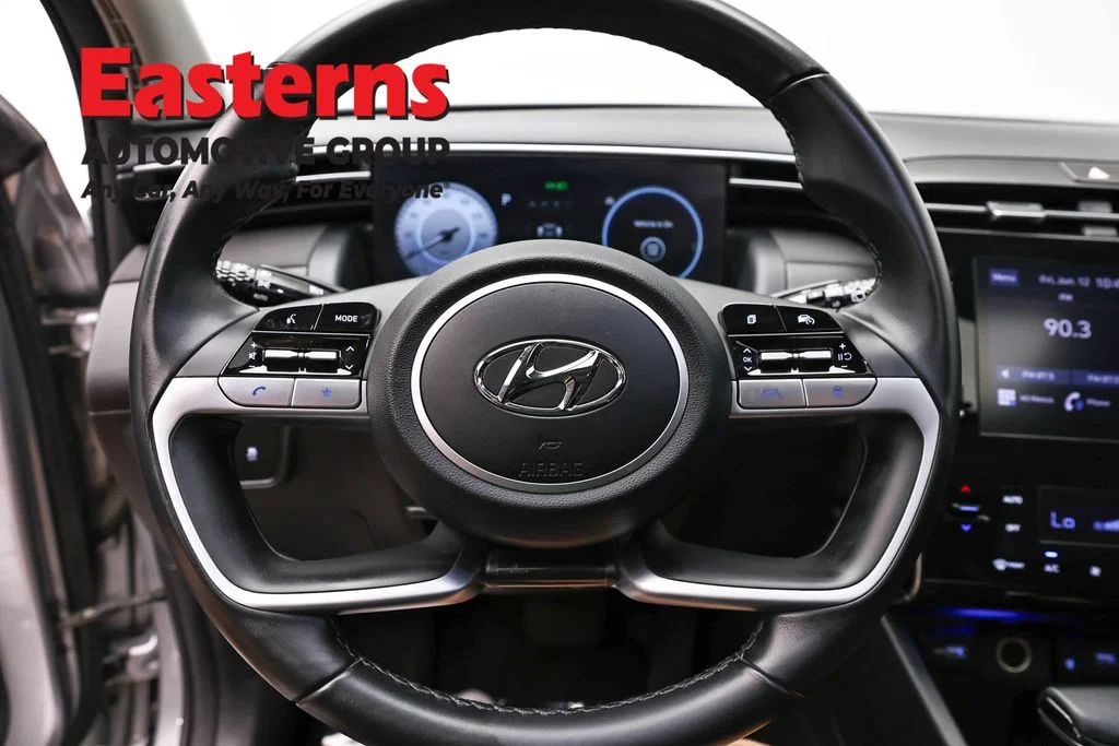 Used 2023 Silver Hyundai SEL image 10