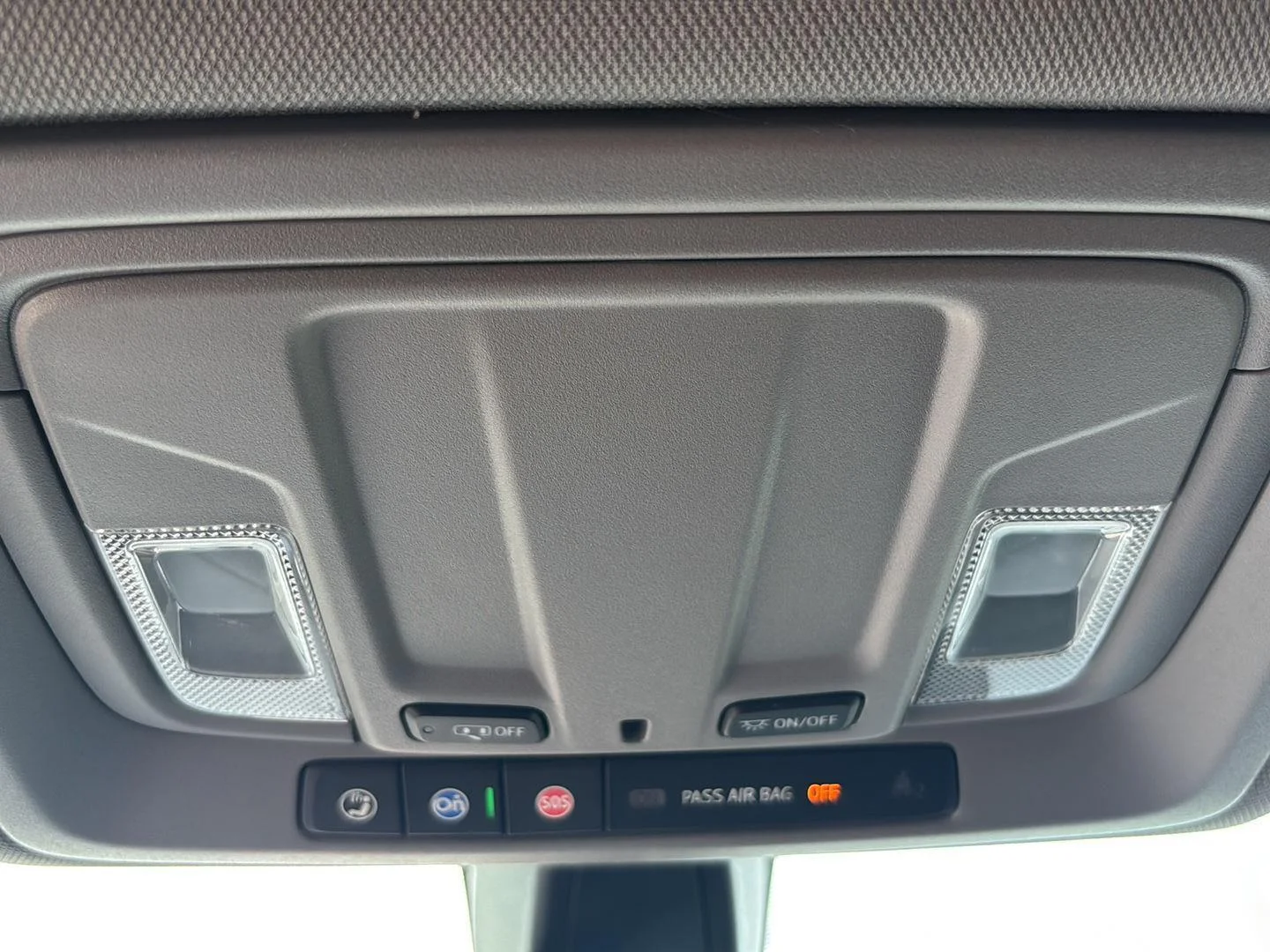 Used 2019 SILVER ICE METALLIC Chevrolet LT image 27