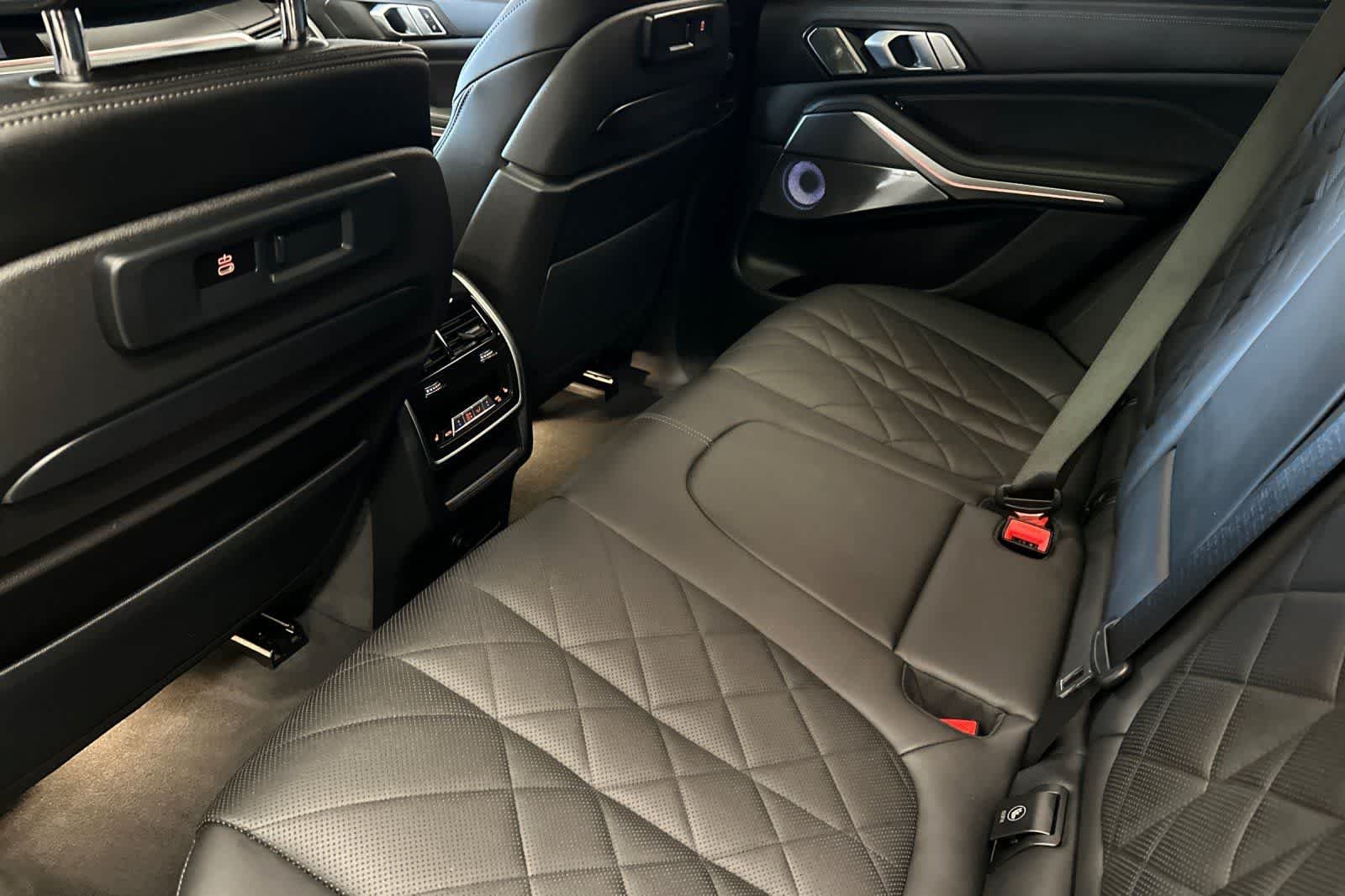 Used 2023 Ametrin Metallic BMW M50i image 4