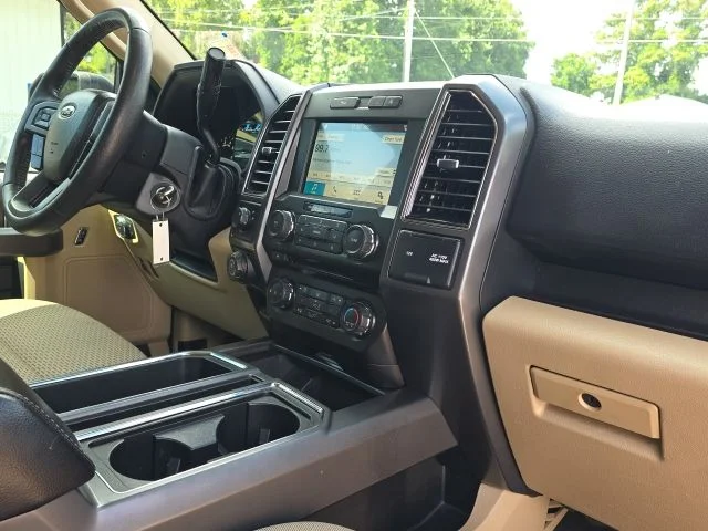 Used 2018 Red Ford XLT image 21