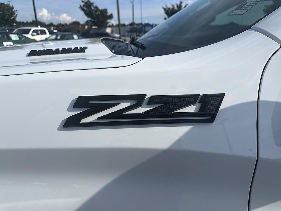 Used 2023 Summit White Chevrolet RST image 13