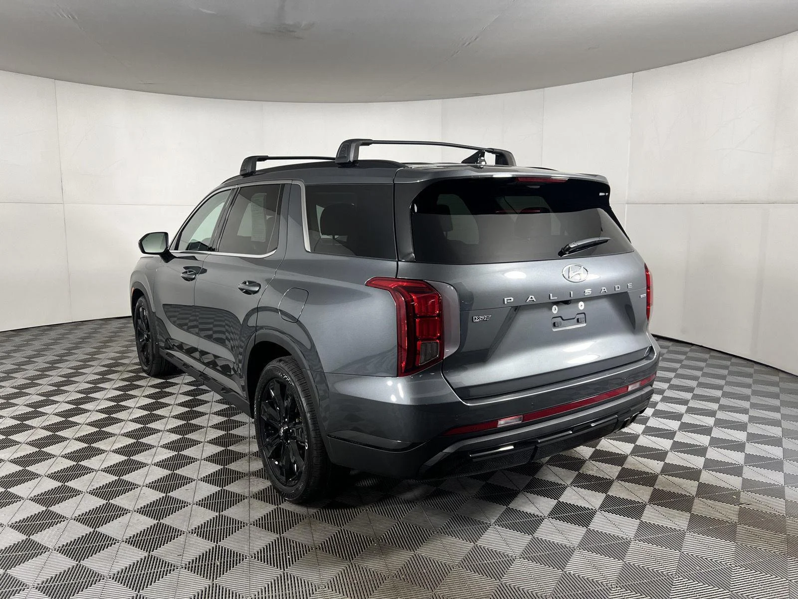 Used 2024 Steel Graphite Hyundai XRT image 4